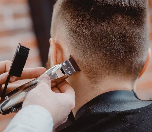 taglio capelli uomo