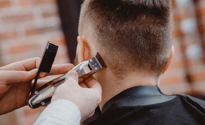 taglio capelli uomo